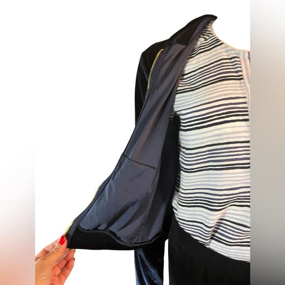 FABLETICS EUC Blue Velvet Zipped Open Front Hoodie with pockets Size Medium - Picture 12 of 12